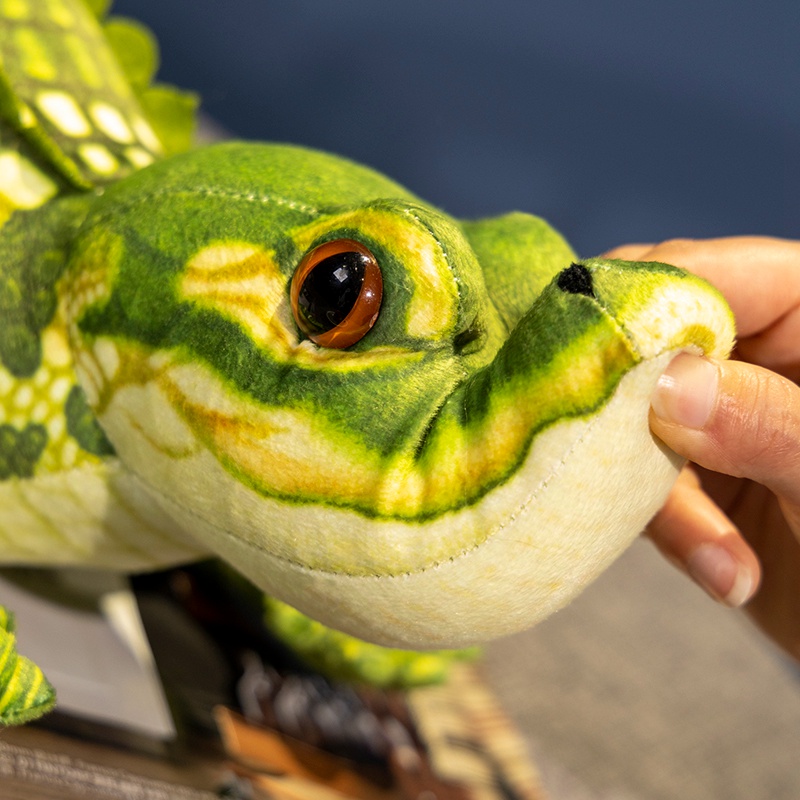 Peluche crocodile au design créatif et à la forme adorable, un compagnon chaleureux pour les enfants, un cadeau idéal et un bel objet de décoration. 17