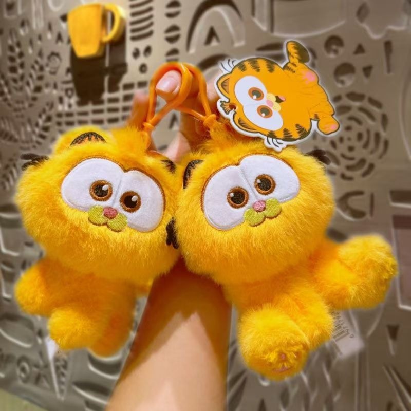 2025 Vente en gros 10 cm Nouveau pendentif de sac à main populaire Garfield, le chat chef cuisinier, porte-clés mignon 15