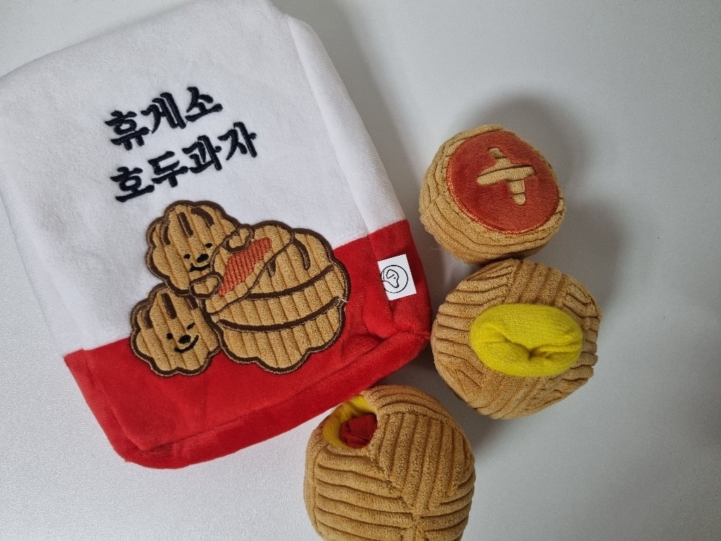 Factory Hot Selling Cotton Dog Toys Squeaky Cartoon Animal Pet Chew Toys Walnut Snacks Design Clean Tooth Dog Plush 12