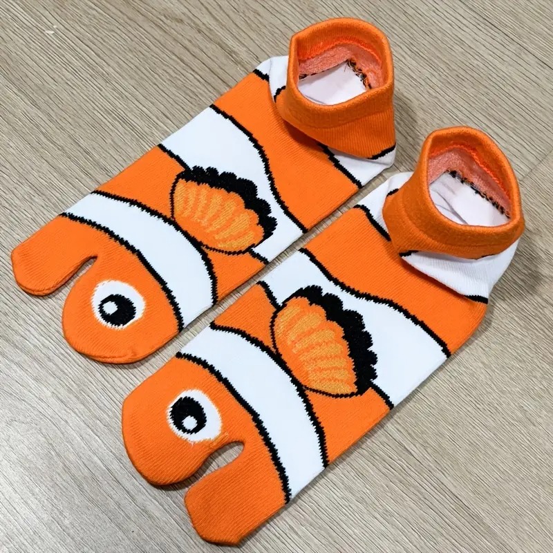 Cute Orange Tone Cartoon Clown Fish Split-Toe Socks, Soft Skin-Friendly Polyester Fiber, Hand Wash Hassle-Free 15