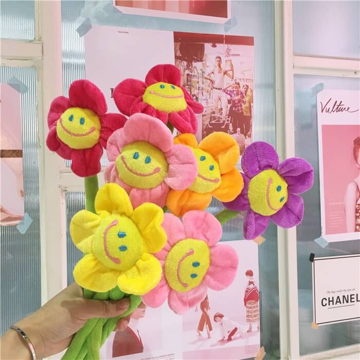 China Factory Supply Artificial Plush Bouquet Smiling Face Sunflower Daisy Flower Toy Homemade Pendant 11