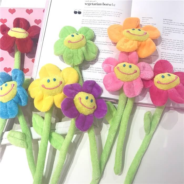 China Factory Supply Artificial Plush Bouquet Smiling Face Sunflower Daisy Flower Toy Homemade Pendant 13
