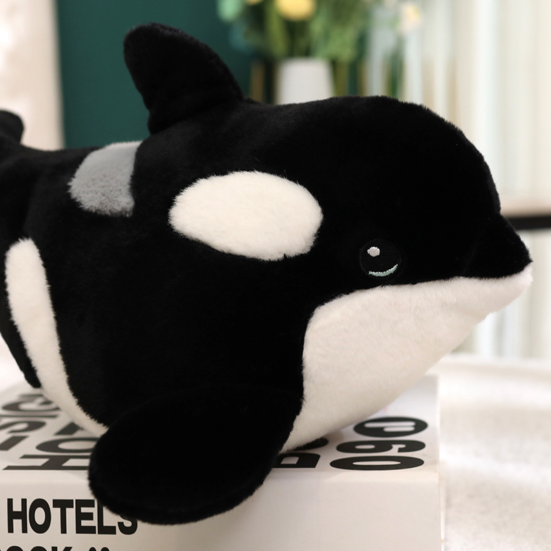 La peluche Orca est un personnage de dessin animé doux et mignon, agréable au toucher et sans perte de poils. 16
