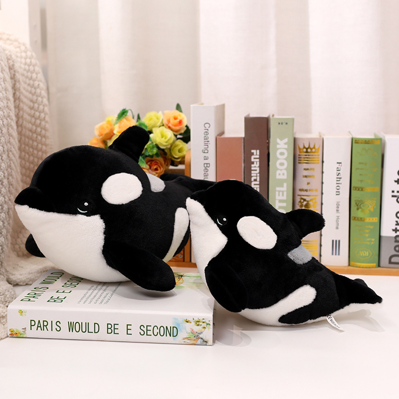 La peluche Orca est un personnage de dessin animé doux et mignon, agréable au toucher et sans perte de poils. 14