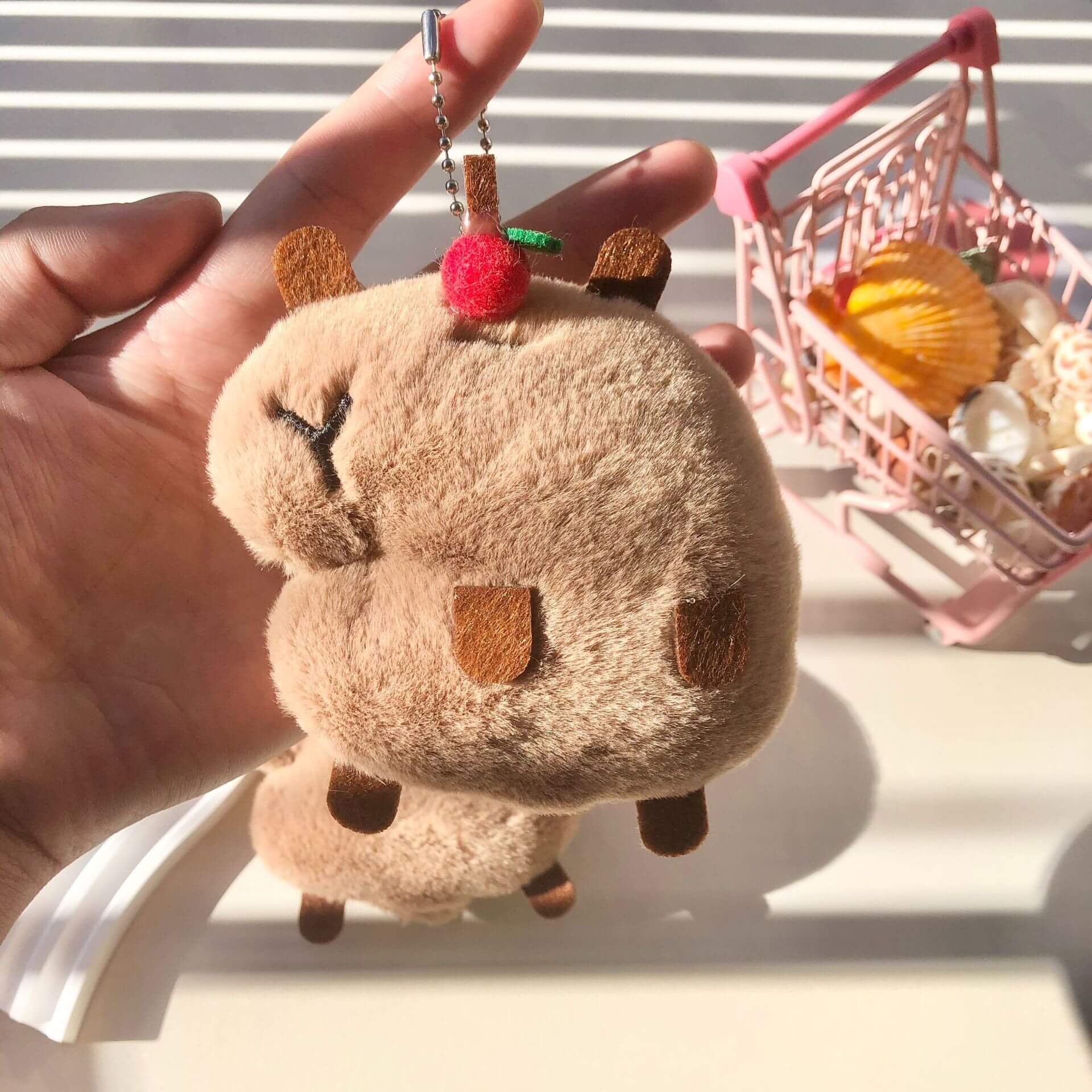 Peluche Capybara 10 cm en gros, jouet en peluche amusant, poupée en peluche qui couine, porte-clés en peluche, accessoires de sac 13