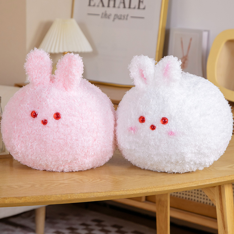Peluche lapin aux yeux rouges, douce et mignonne, confortable et réconfortante, pour une décoration chaleureuse et douillette. 12