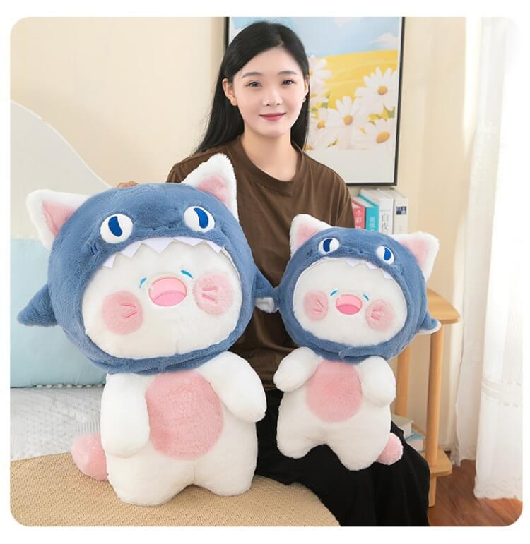 Vente en gros de peluches chat requin mignon et de haute qualité, jouets en peluche créatifs et adorables pour enfants, anniversaire 17