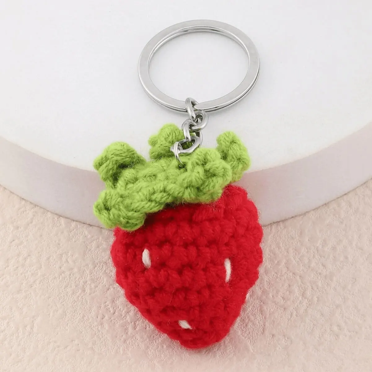 Креативная вязаная своими руками маленькая кукла-клубничка, подвесной брелок из хлопковой нити с рисунком молока. 1