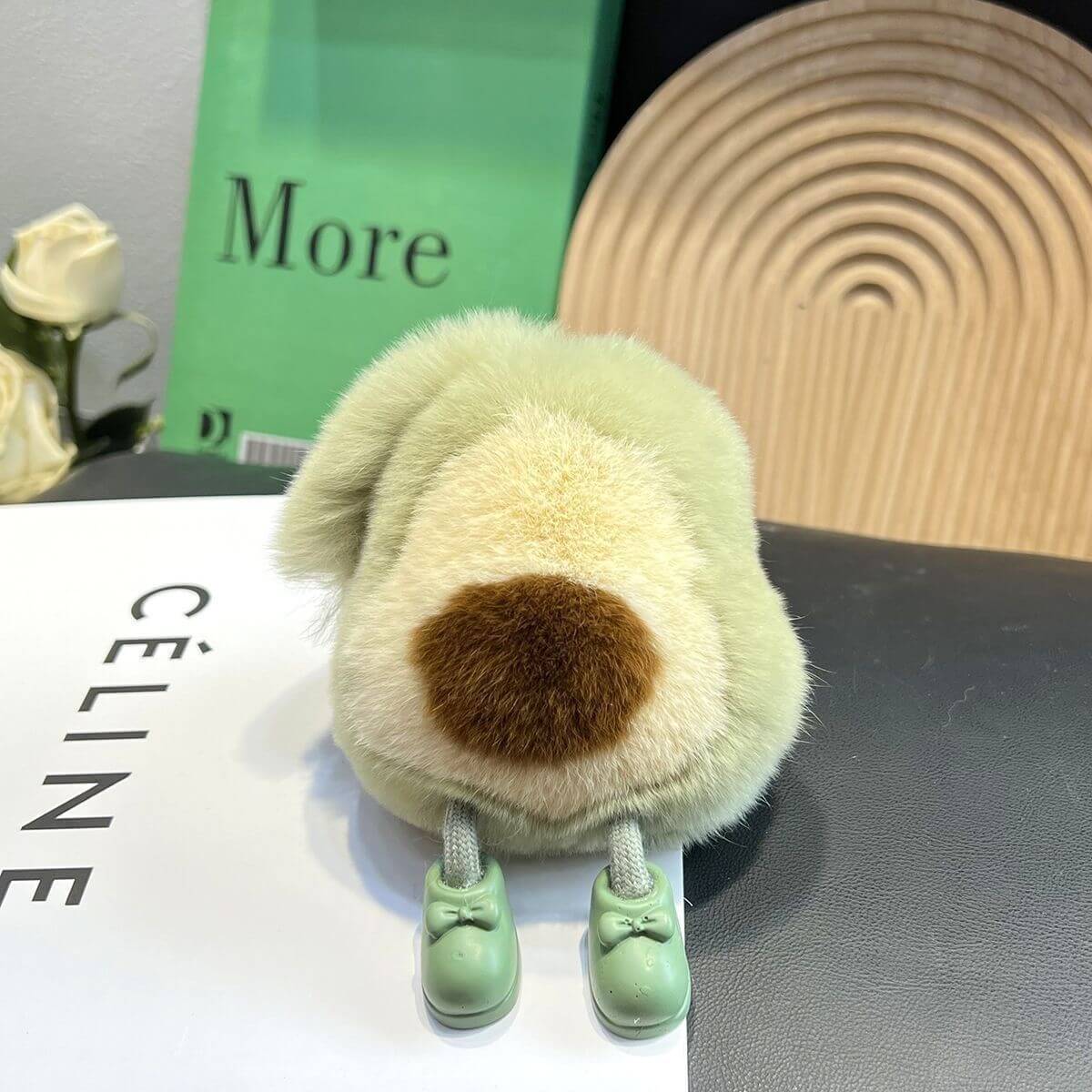 Porte-clés en peluche adorable loutre-lapin de 13 cm (avec pattes), style avocat. Un véritable bijou en peluche. 12