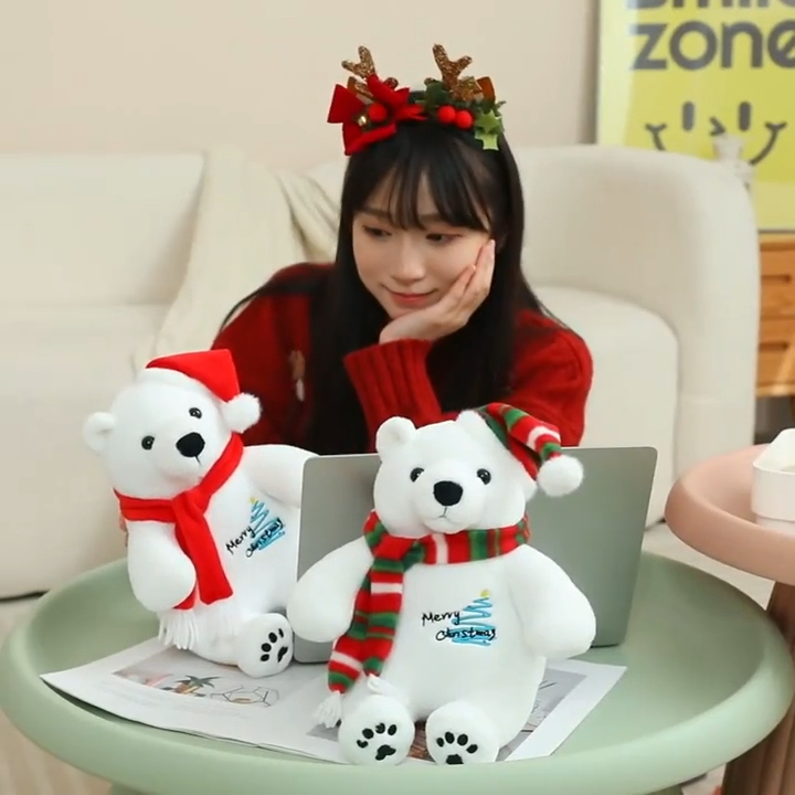 Oso polar navideño sentado kawaii, personaje de dibujos animados, animales de peluche personalizados, animales marinos de peluche 1