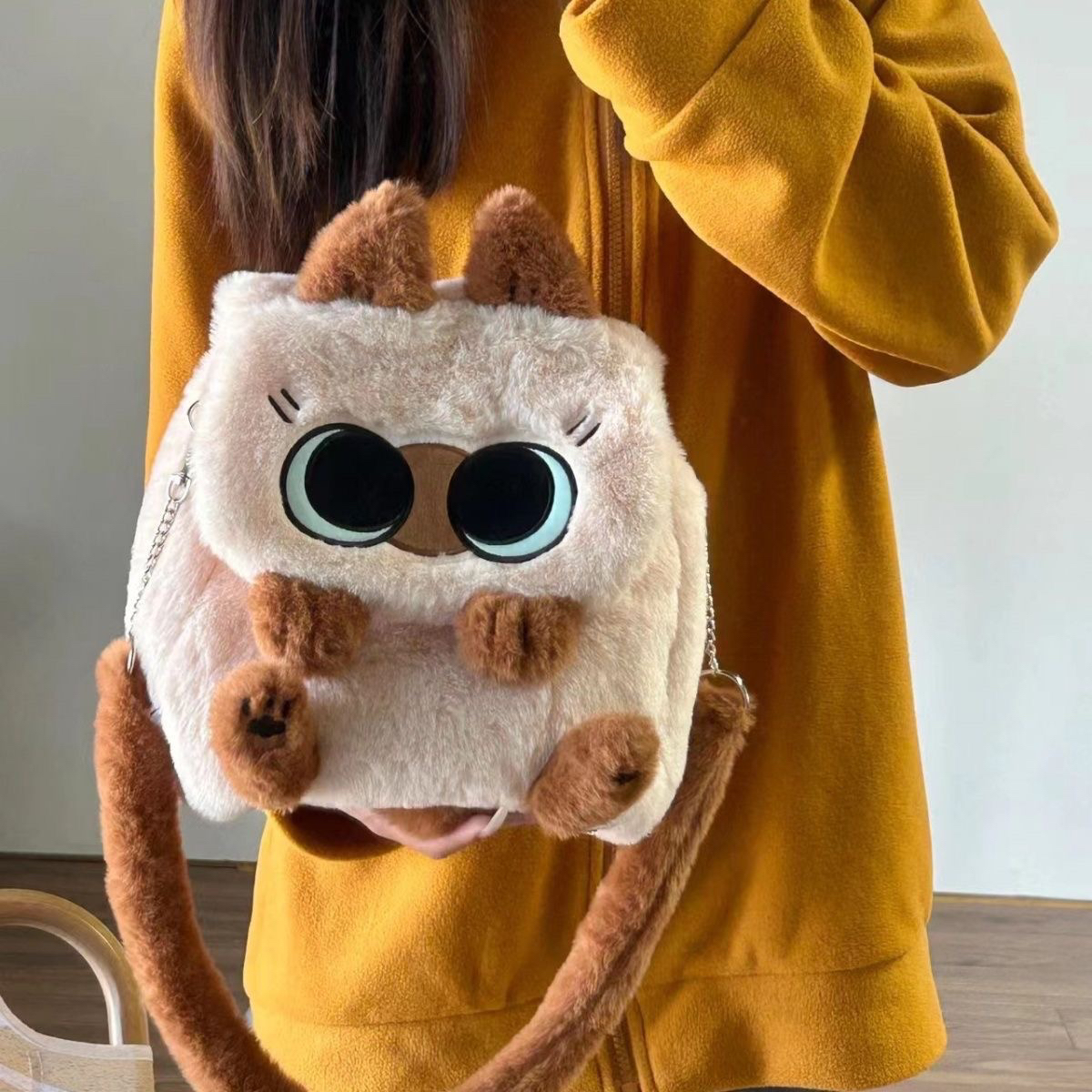 Adorable Siamese Cat Plush Doll Inspired Shoulder Bag for Girls, Offering Spacious Capacity Plush Bag 5