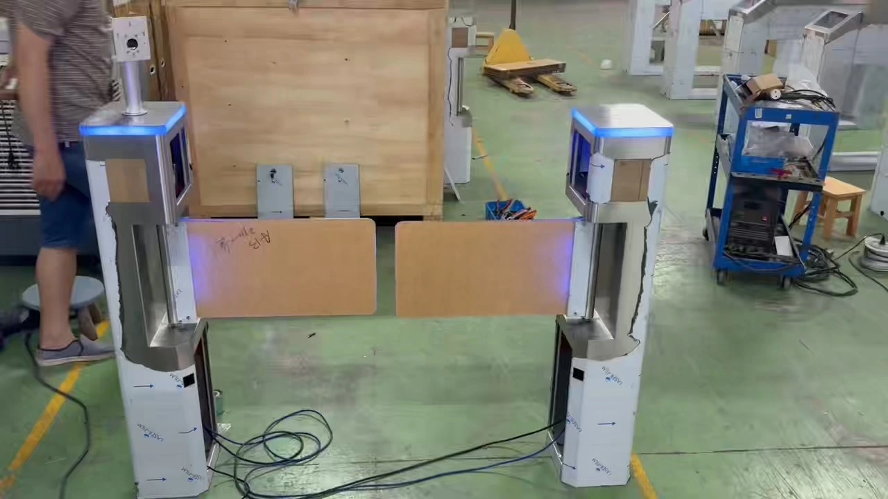 Barieră automată pentru poartă batantă pentru acces la supermarketuri sau magazine BLS-S203 1