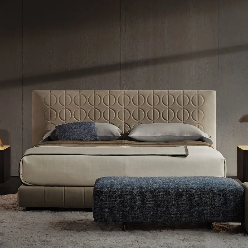 Modernes Curtis-Bett mit geometrischem, kreisförmig geprägtem Kopfteil und Plattformbett – KY-B19 1
