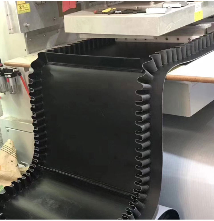 PU/PVC conveyor belt with cleats /with skirt/ PVC belt with baffle Climbing 22