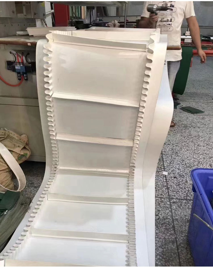 PU/PVC conveyor belt with cleats /with skirt/ PVC belt with baffle Climbing 21