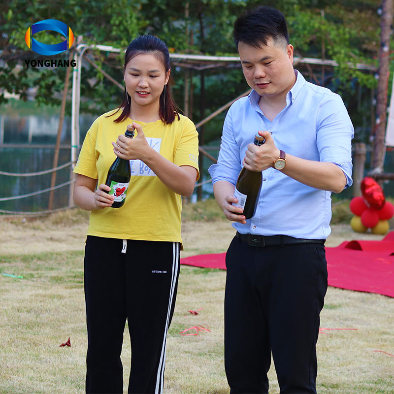 गुआंगज़ौ योंगहांग ट्रांसमिशन बेल्ट कंपनी की 10वीं वर्षगांठ की हार्दिक शुभकामनाएं! 2