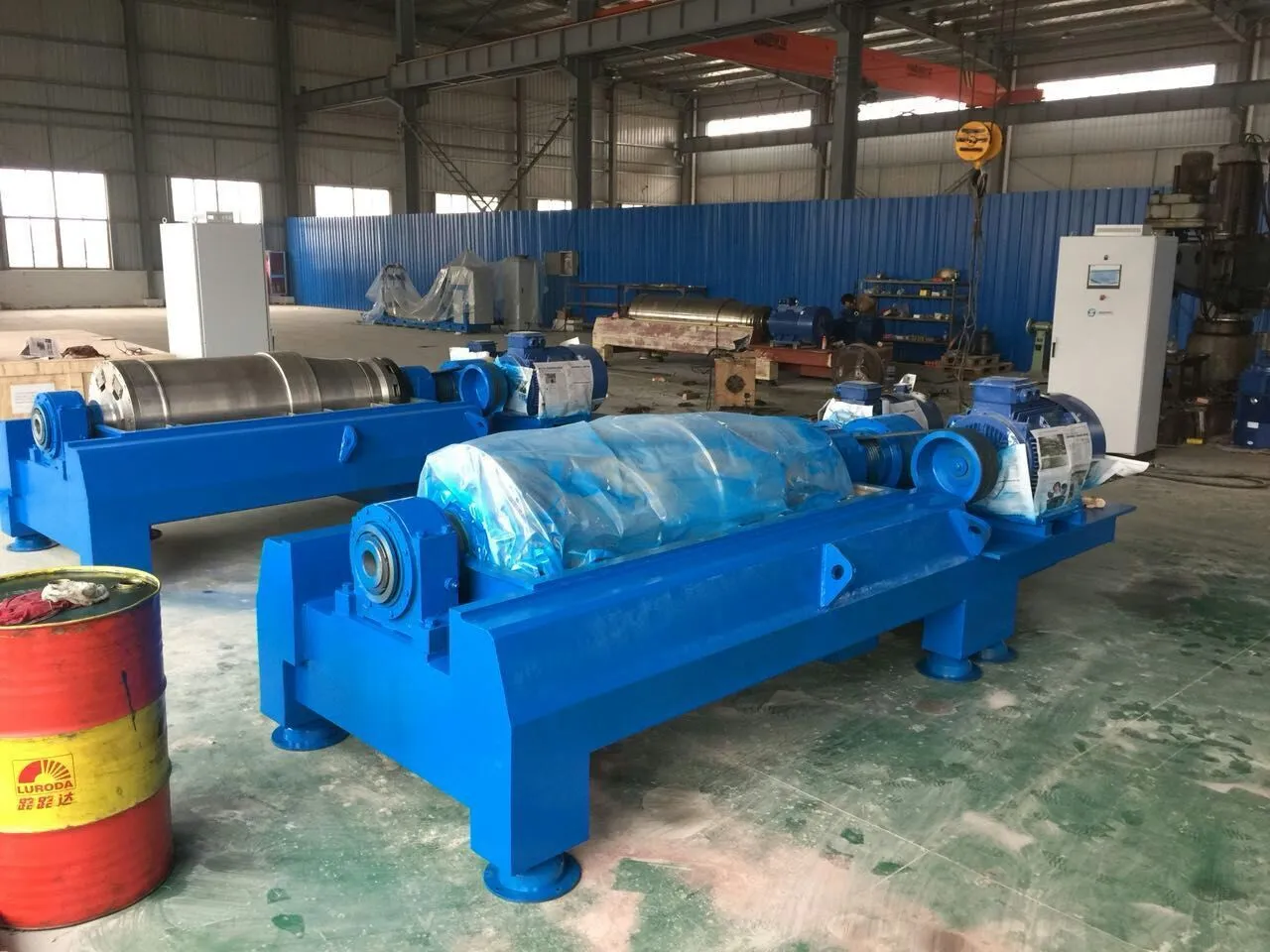 Best Quality municiple sludge concentraction decanter centrifuge Factory 1