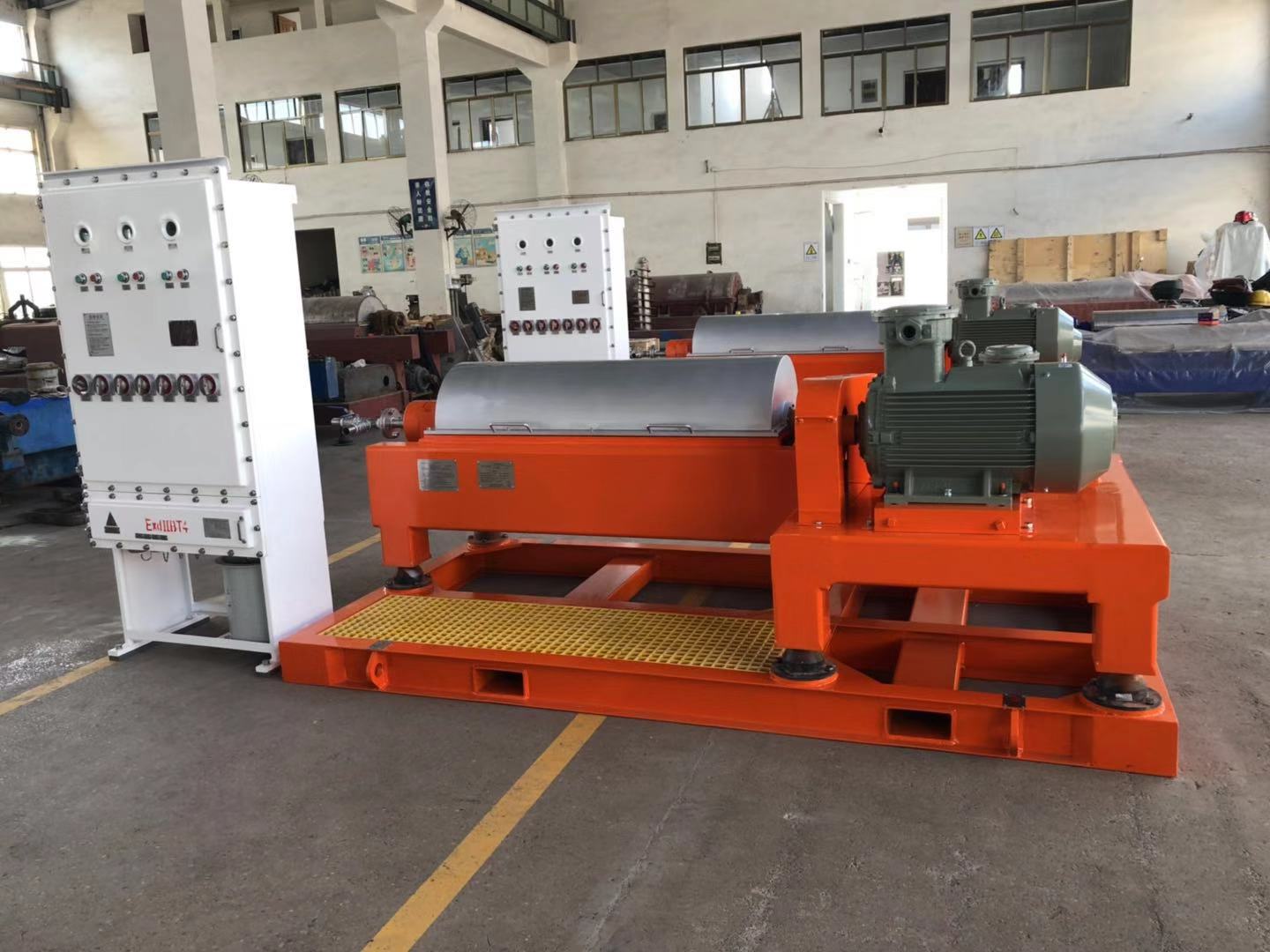 Best Quality Api Drilling Mud Fluid or Slurry Centrifuge of Separation Equipment for Oil Well Drilling Usage Factory 3