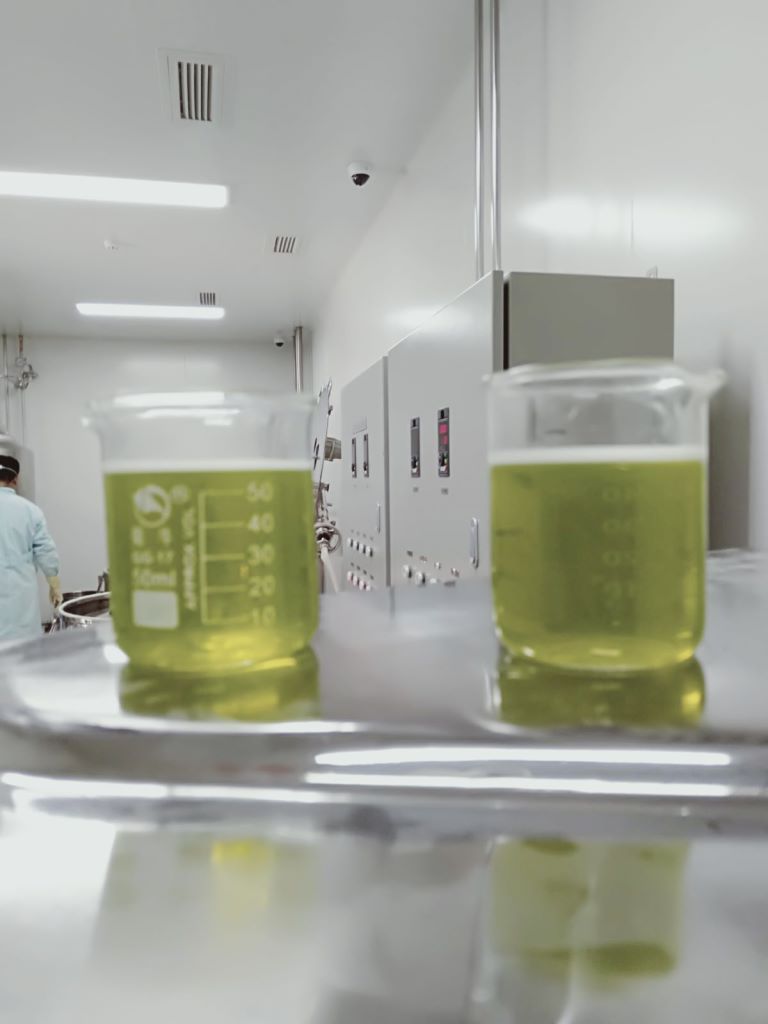 Professional GQ105 Spirulina Algae Harvest Separator Tubular Centrifuge in Chinese Factory manufacturers 3