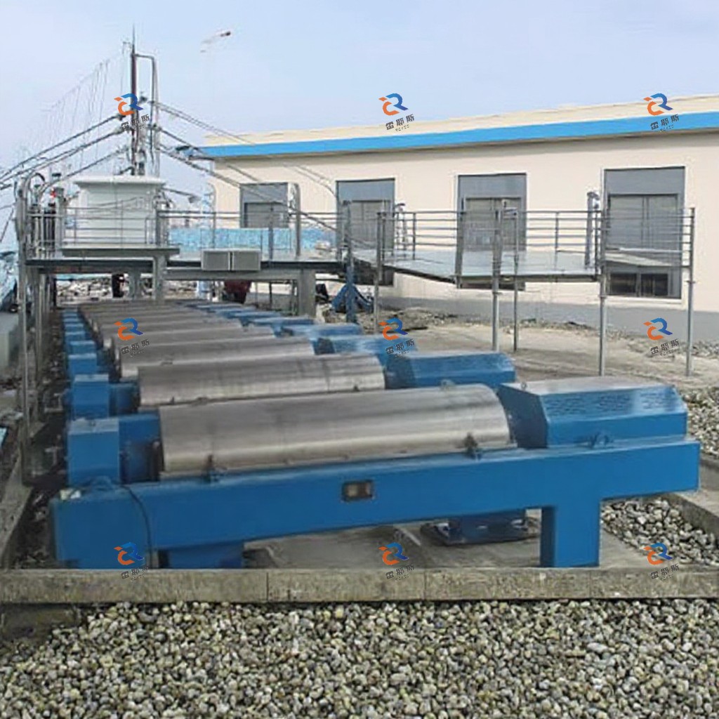 Automatic horizontal oil separator 3 phase decanter centrifuge 9