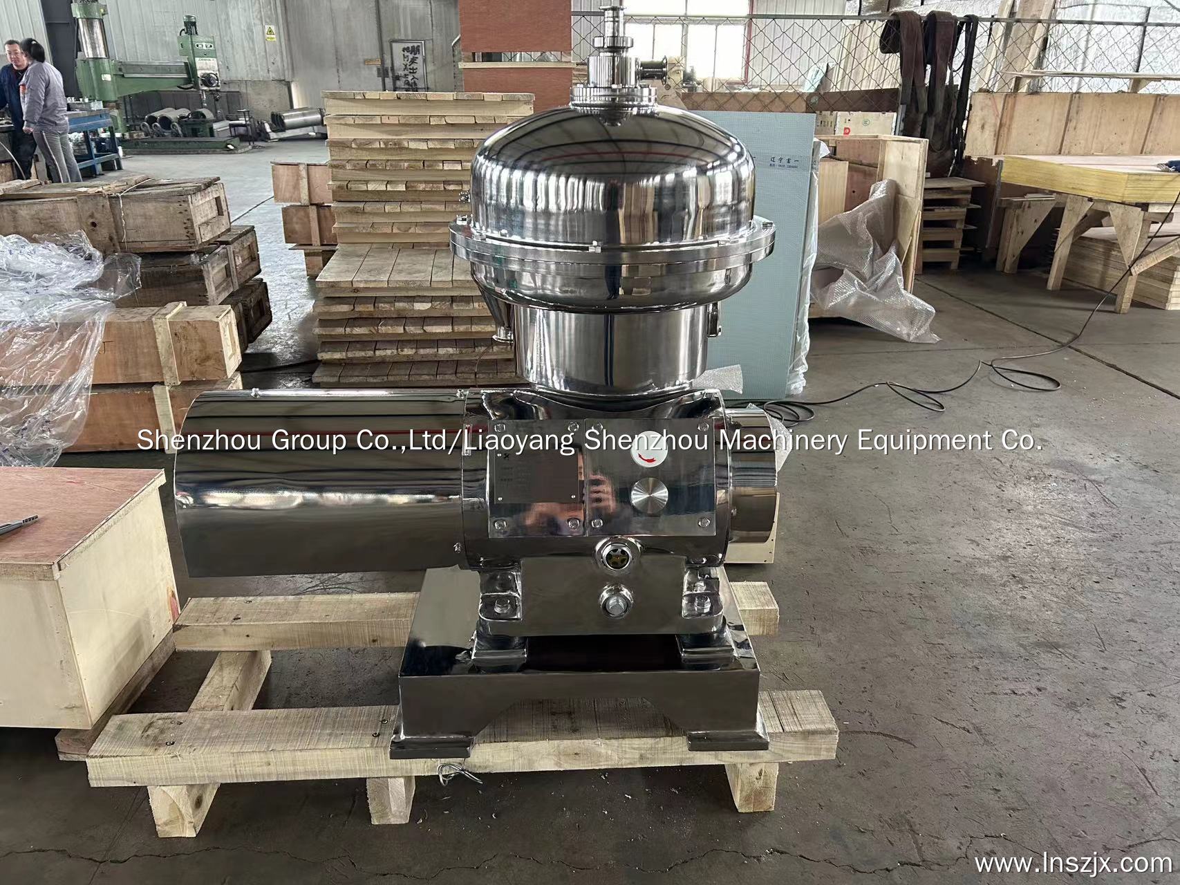 Separadora de creme / Centrífuga de discos para leite desnatado 2