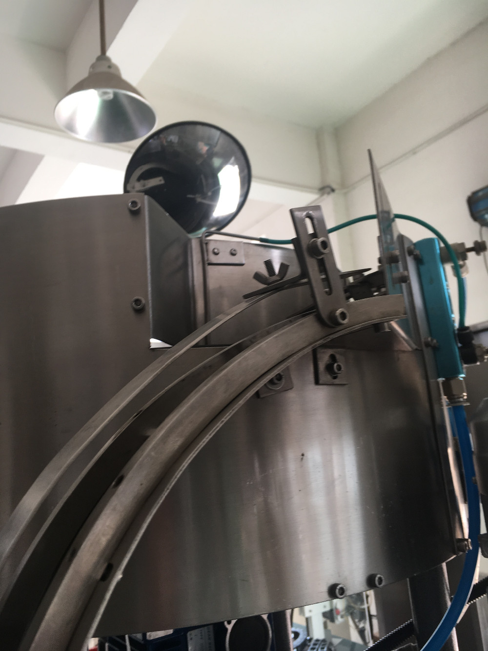 Shenzhou – CZP-6 Automatische Flaschenabfüll-, Verschließ- und Etikettiermaschine für Flüssigkeitsverpackungen – Verkaufsschlager 8