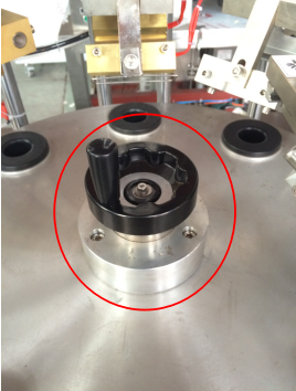 Shenzhou - Fabricant chinois de machines de remplissage et de scellage de tubes souples pour lotion corporelle - Machine de remplissage de tubes - Machine à succès 16