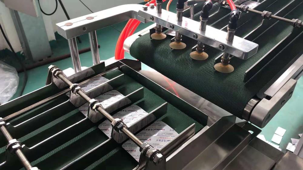 선저우 - 자동 고속 반투명 필름 유리병 연고/카토닝 포장기 충전 및 포장기 14