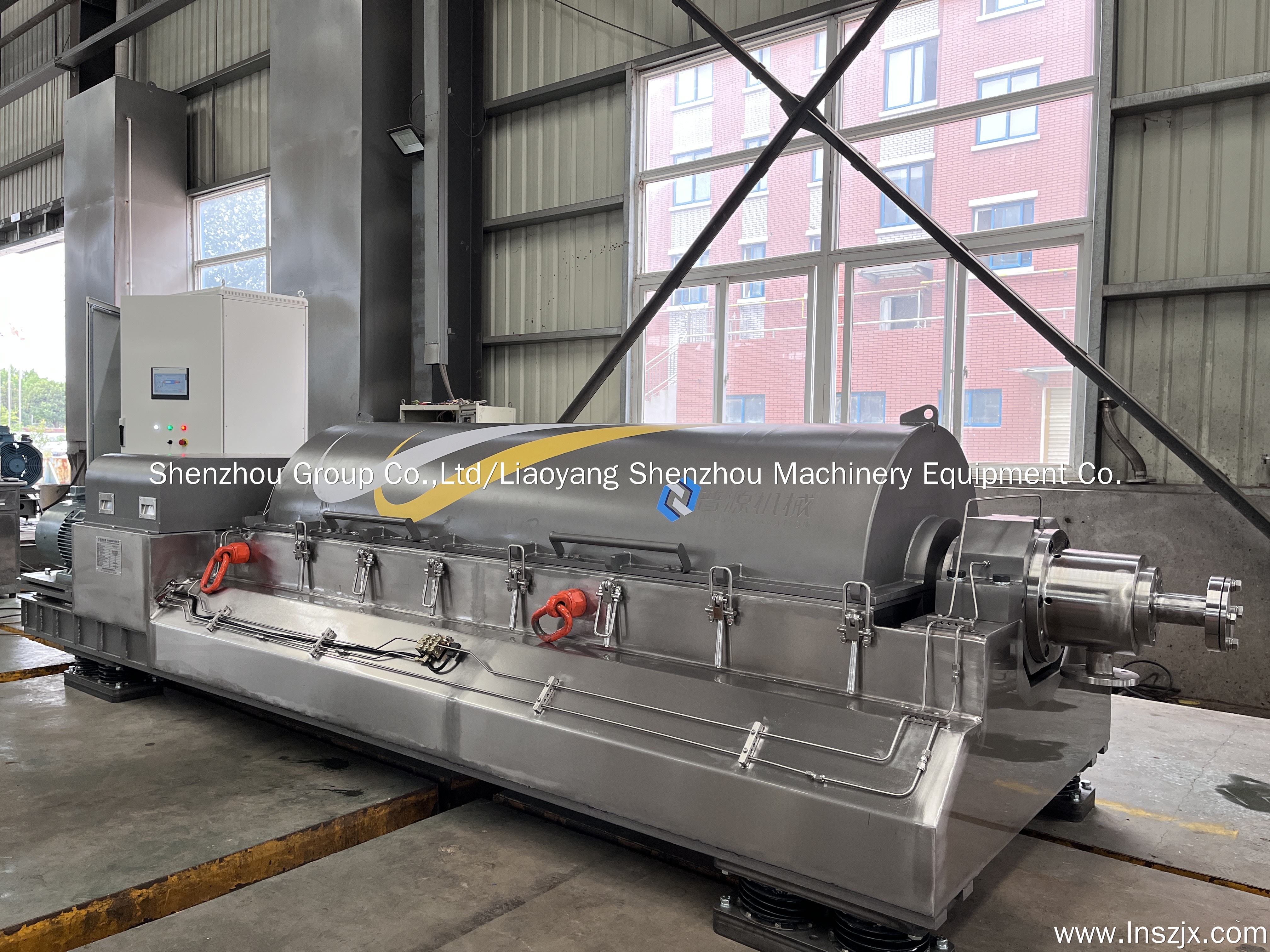 Usus Centrifugarum Decanterarum in Separatione Aminoacidorum 6