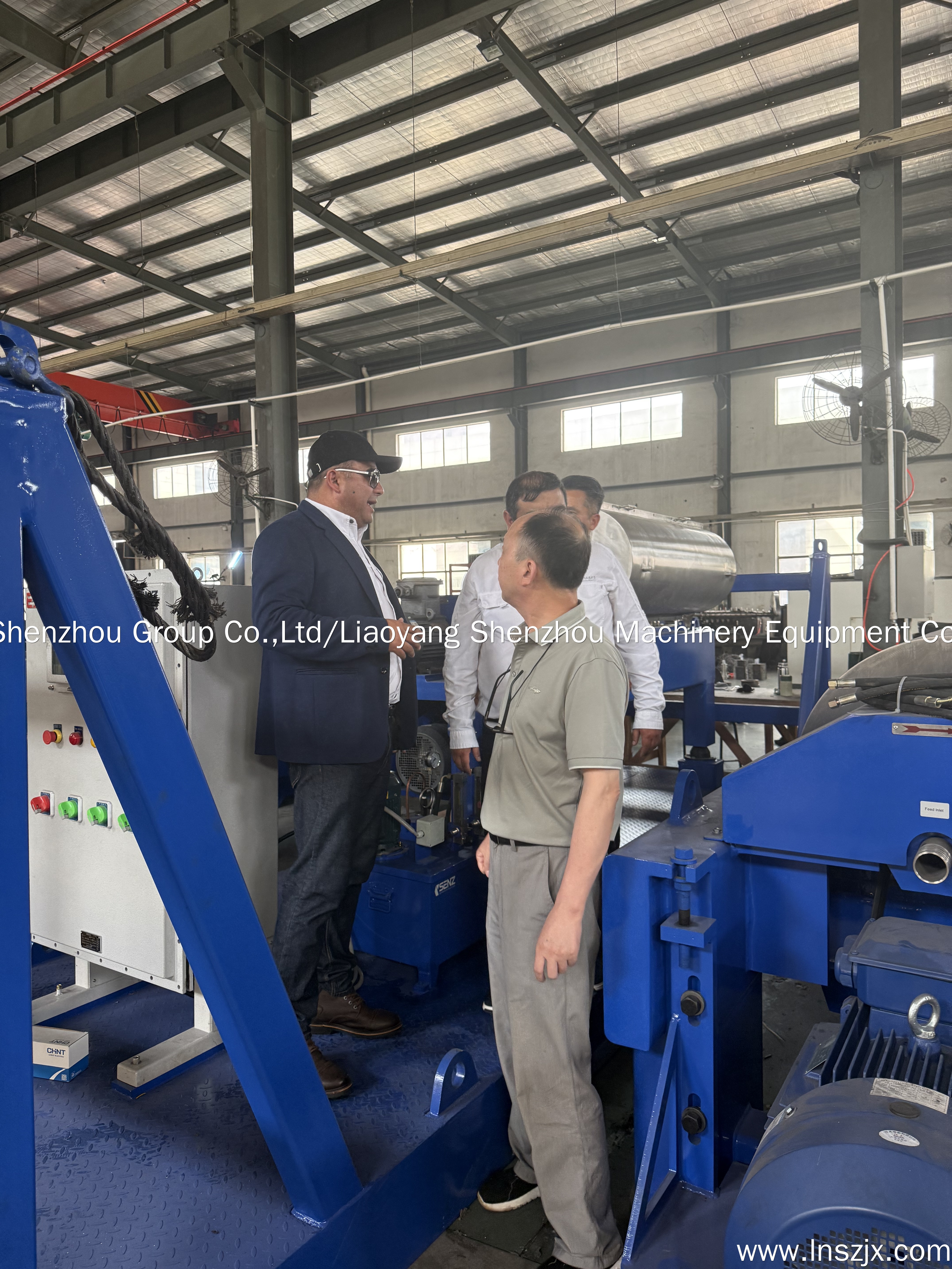 Turma technica ex Chile officinam Shenzhou visitavit. 4