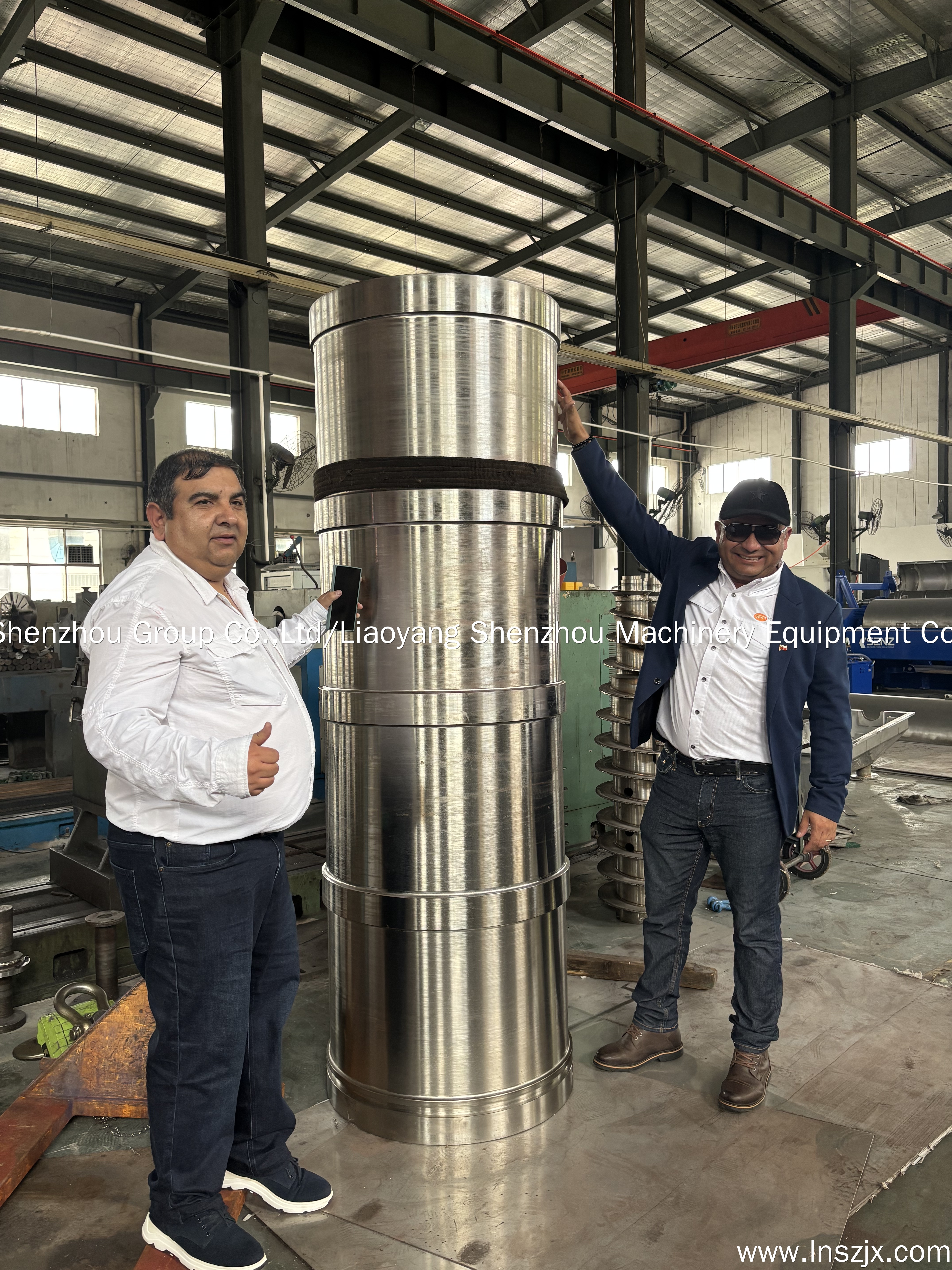 Turma technica ex Chile officinam Shenzhou visitavit. 3