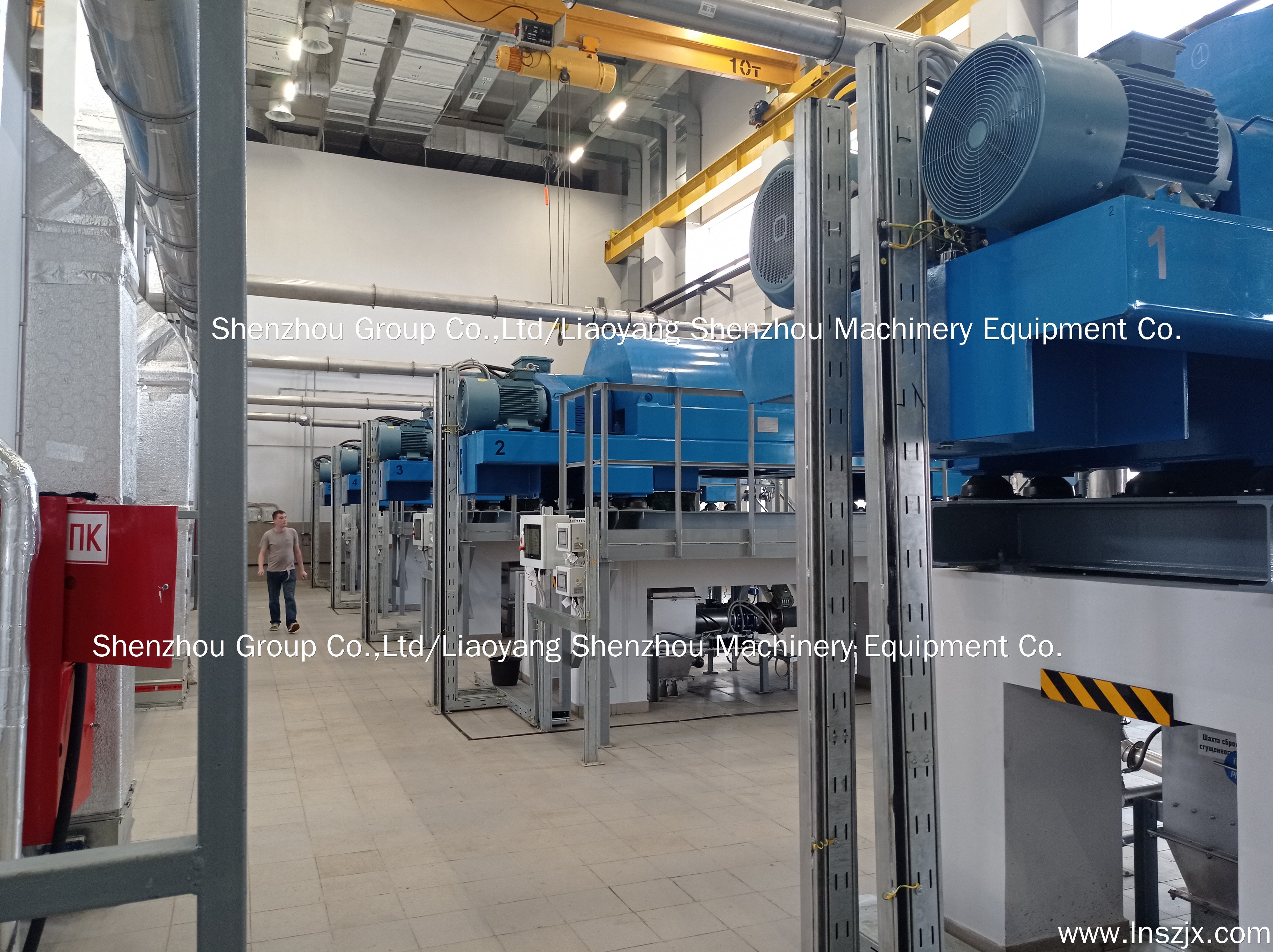 LW760 Sludge thickening decanter centrifuge export to Russian 6