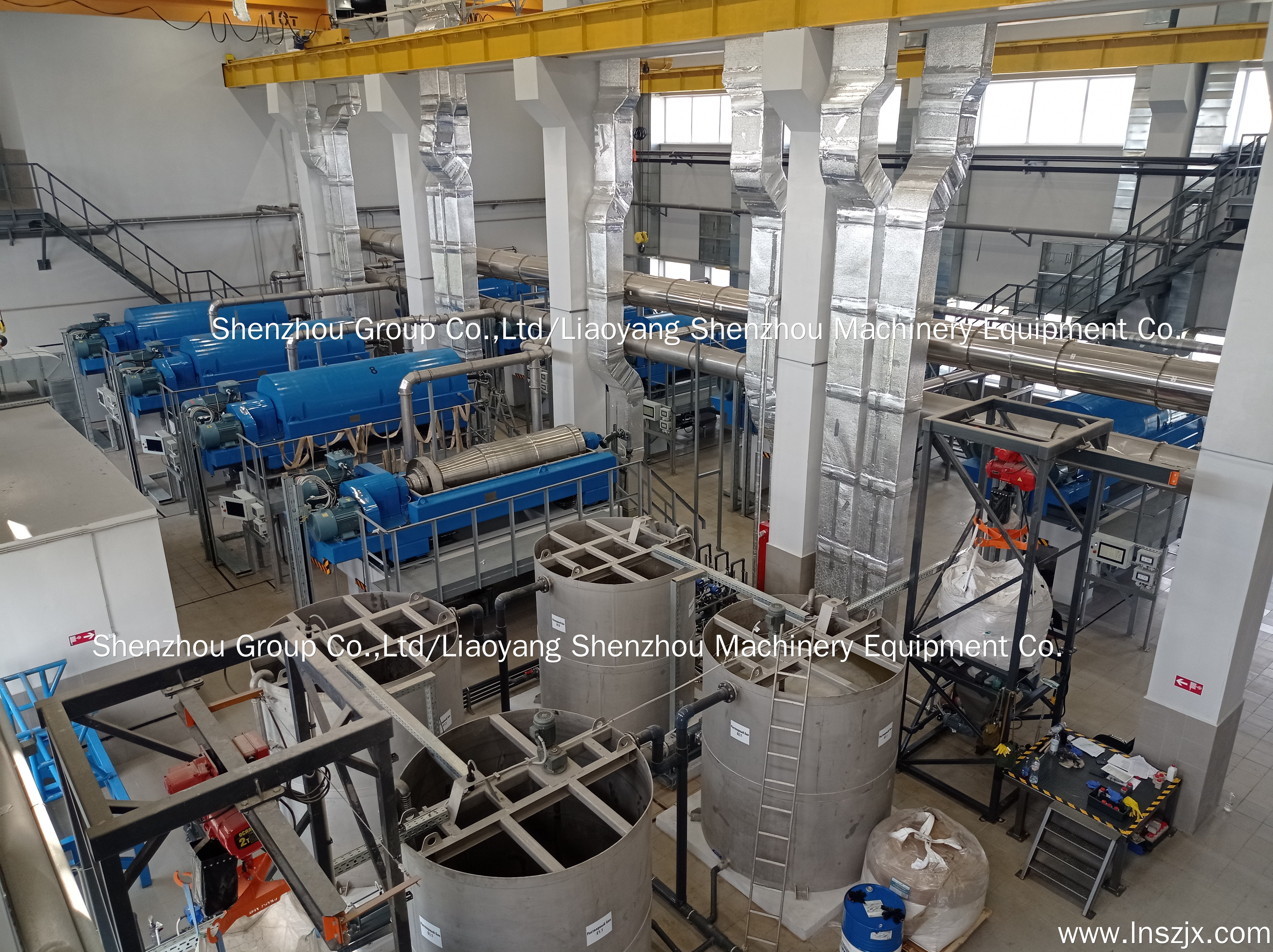 LW760 Sludge thickening decanter centrifuge export to Russian 4