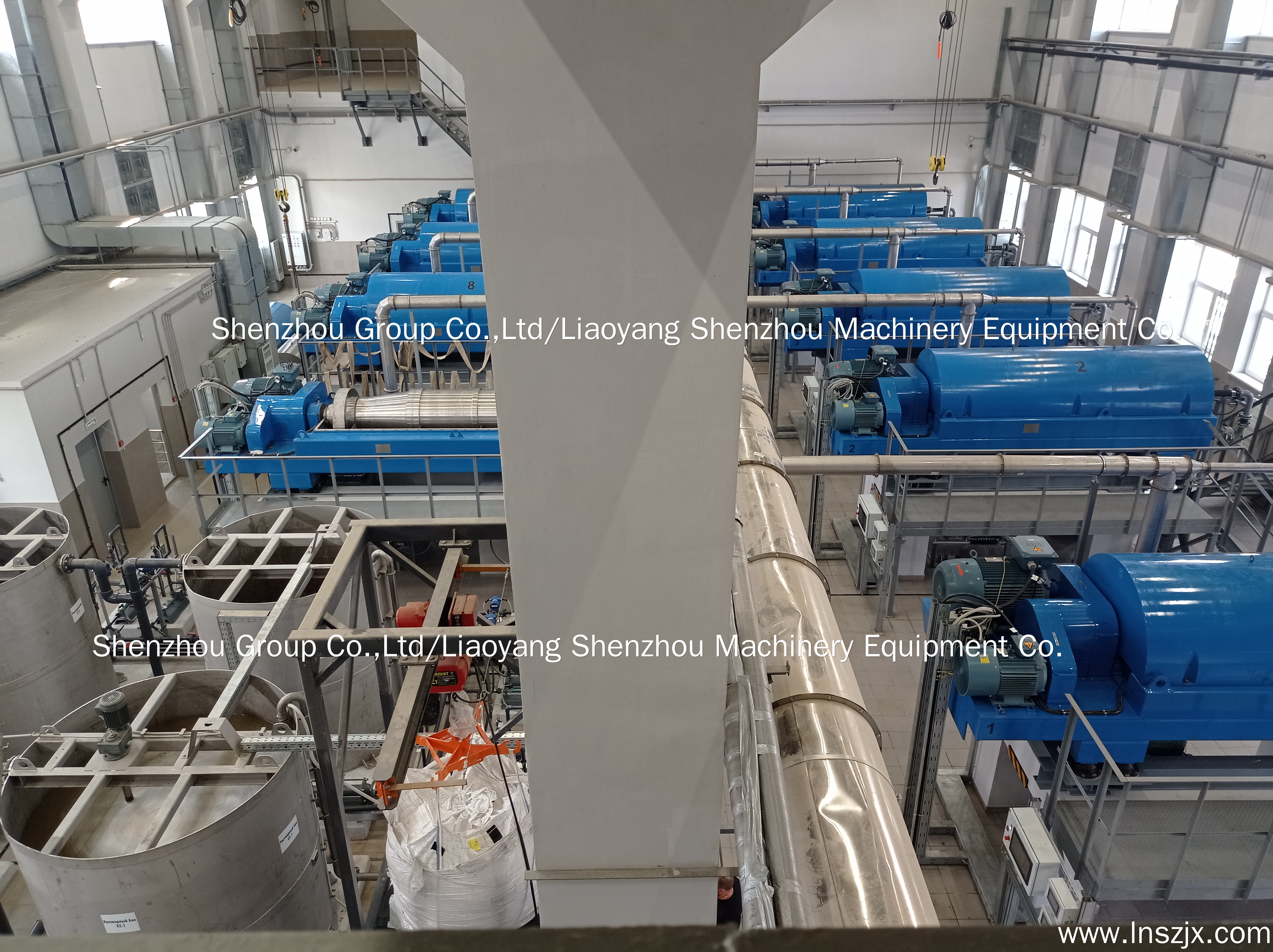 LW760 Sludge thickening decanter centrifuge export to Russian 2