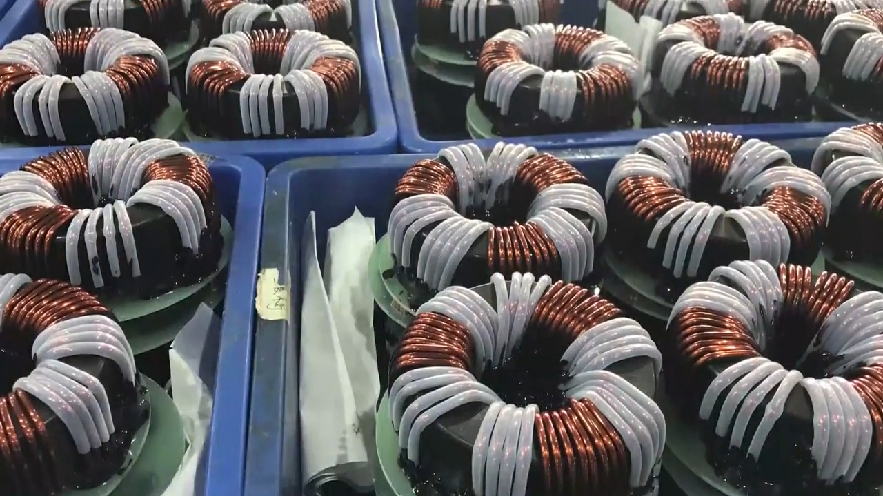 Common Mode Chokes in Nanocrystalline Cores 2