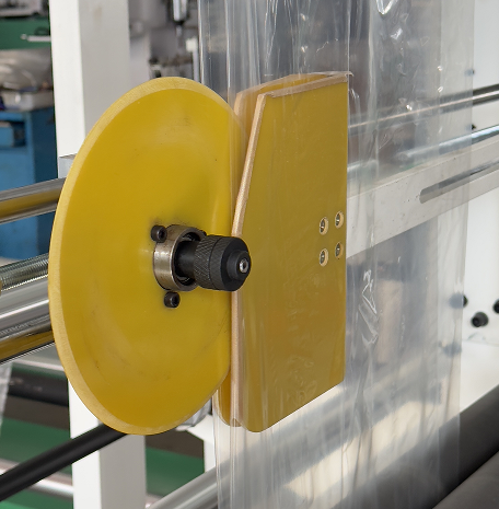 Side sealing bag making machine 9