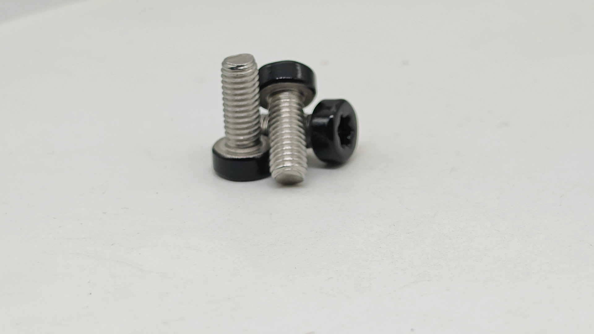 Stainless Steel Low Profile Screw 304 M3 M4 M5 M6 M8 Torx Socket Head Cap Screw 1