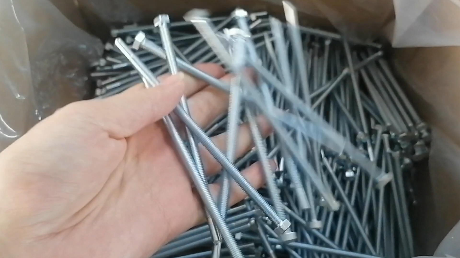 Extra long bolt extended screw non-standard manufacturer hexagonal flange pan head cold heading infinite extra long scre 1