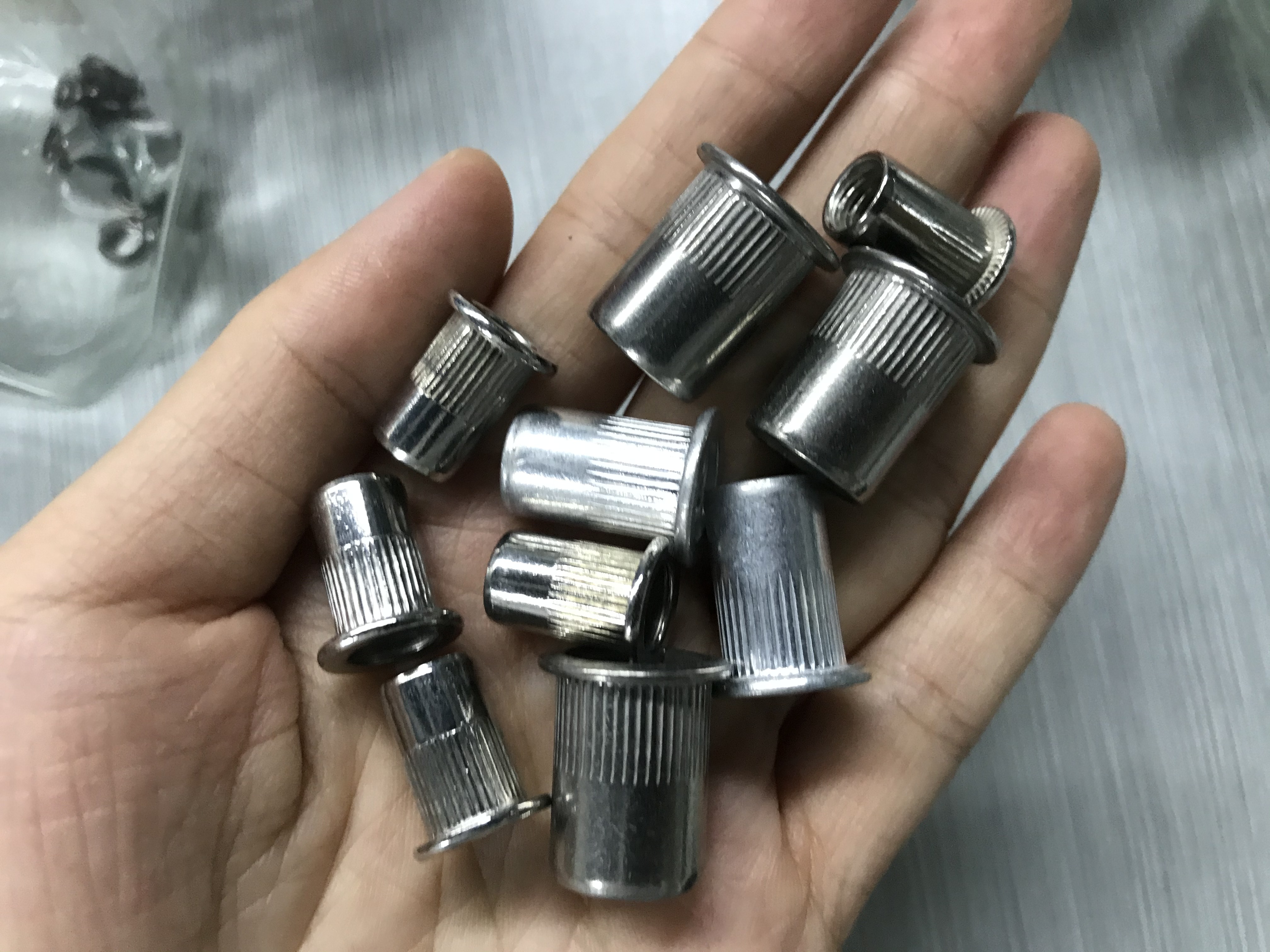 Chuanghe - Rivet Nut/Rivnut Flat Head Metric rivet nut threaded inserts nutsert countersunk head splied m5 m6 m8 riveting nut Made in China rivet nut 4