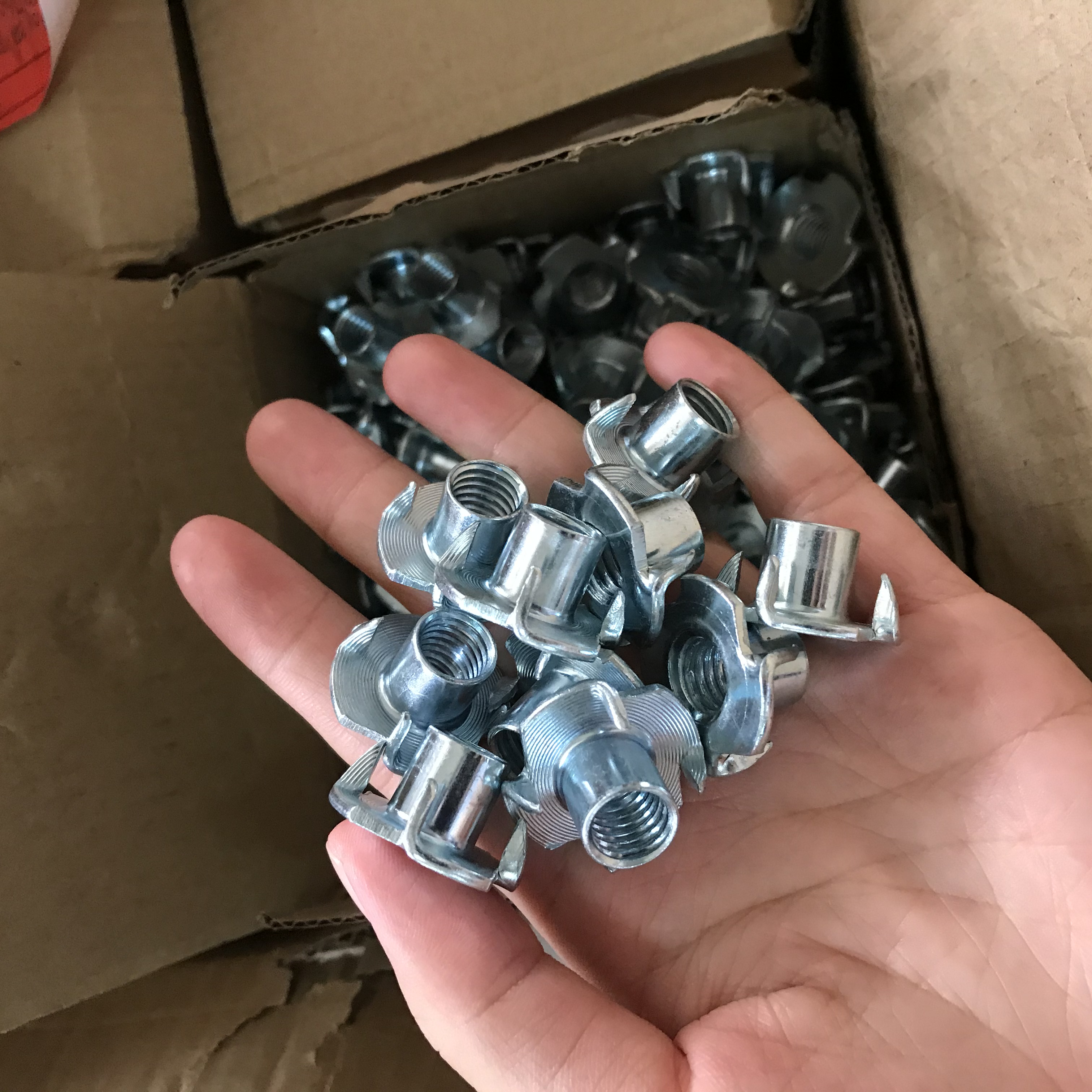 Chuanghe - China Supplier industrial square aluminum profile 1/4-20 3/8 m5 m6 m10 sliding t nut stainless steel T slot nut drop in T-nuts t nut 13