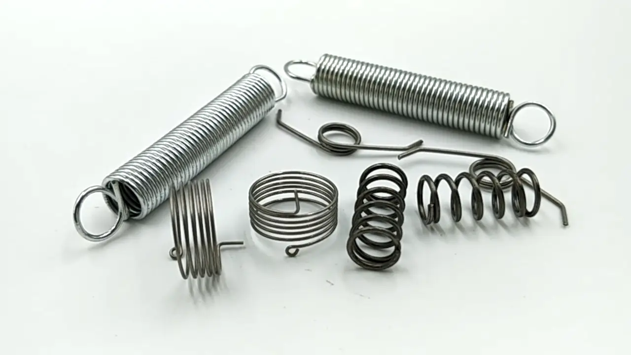Chuanghe Fastener | New coil spring factory 2
