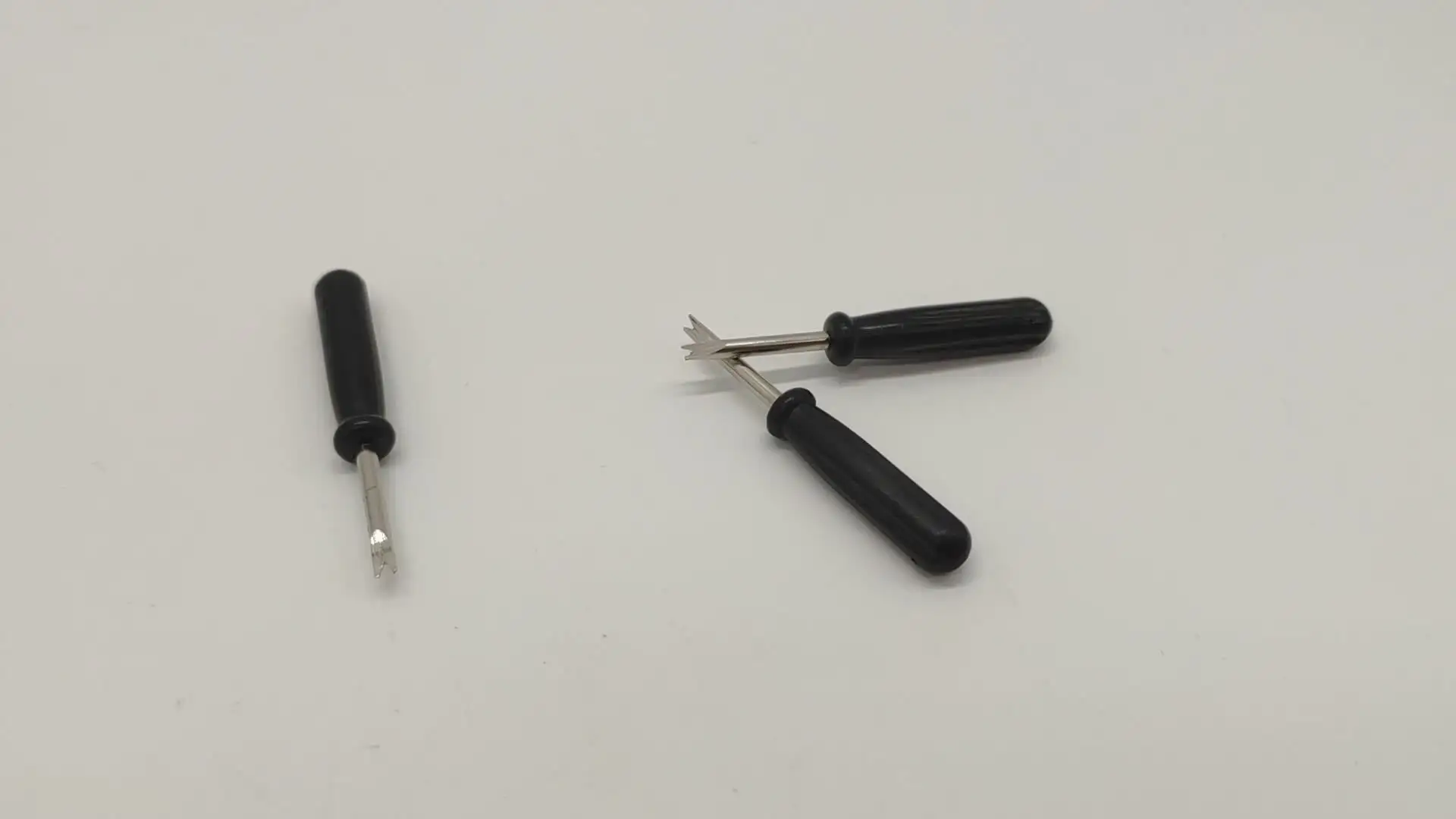 Chuanghe Fastener | best spring bar factory 2