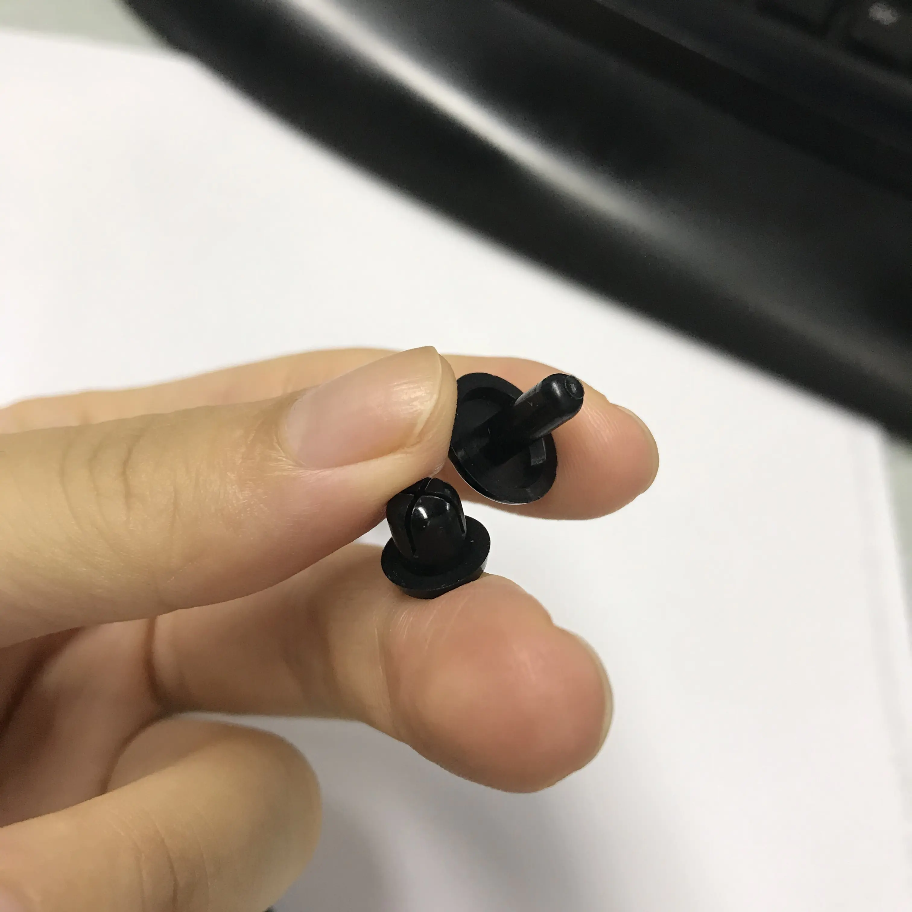 New plastic rivets producer | Chuanghe Fastener 3