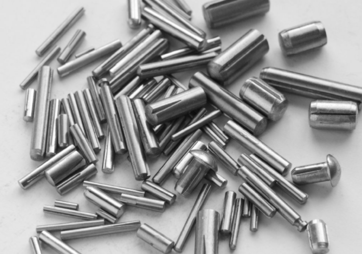 What are the common types of fastener? 4