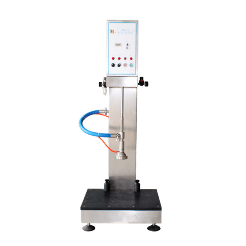 Fûts de bière artisanale neufs et automatiques, remplis par des fabricants de machines de remplissage. 3