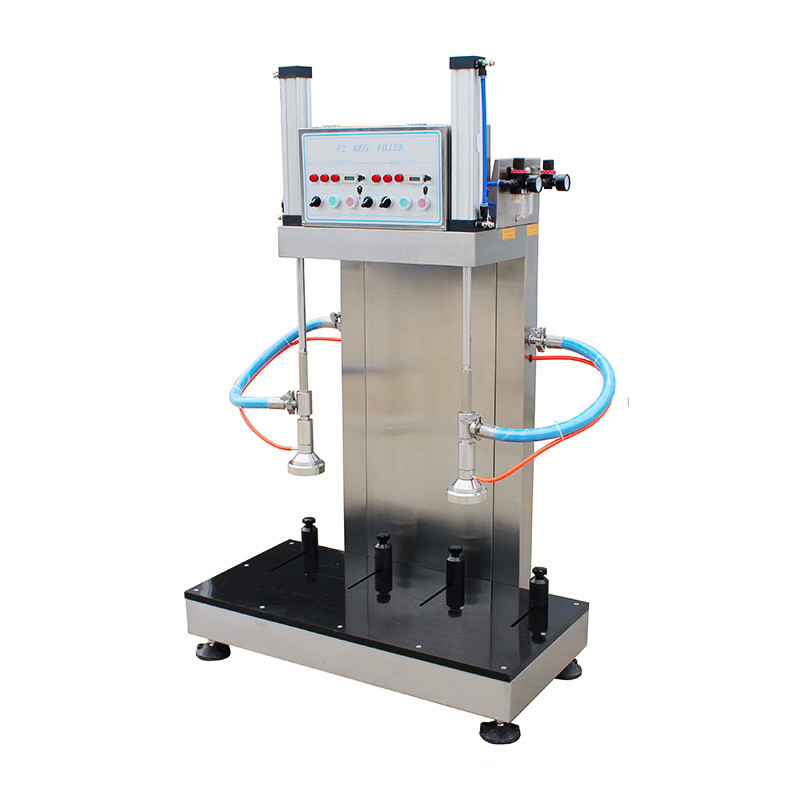 Fûts de bière artisanale neufs et automatiques, remplis par des fabricants de machines de remplissage. 4