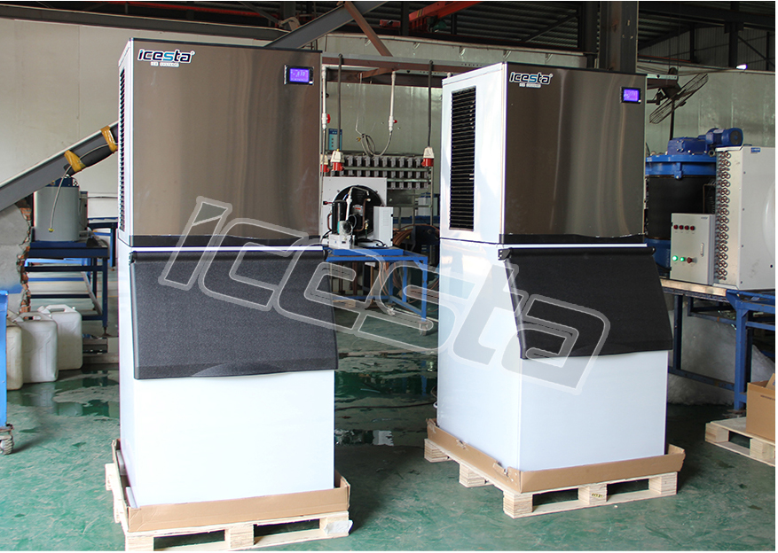 Cube ice machine 465kg/24hours heavy duty sufficient ice production from Icesta 28