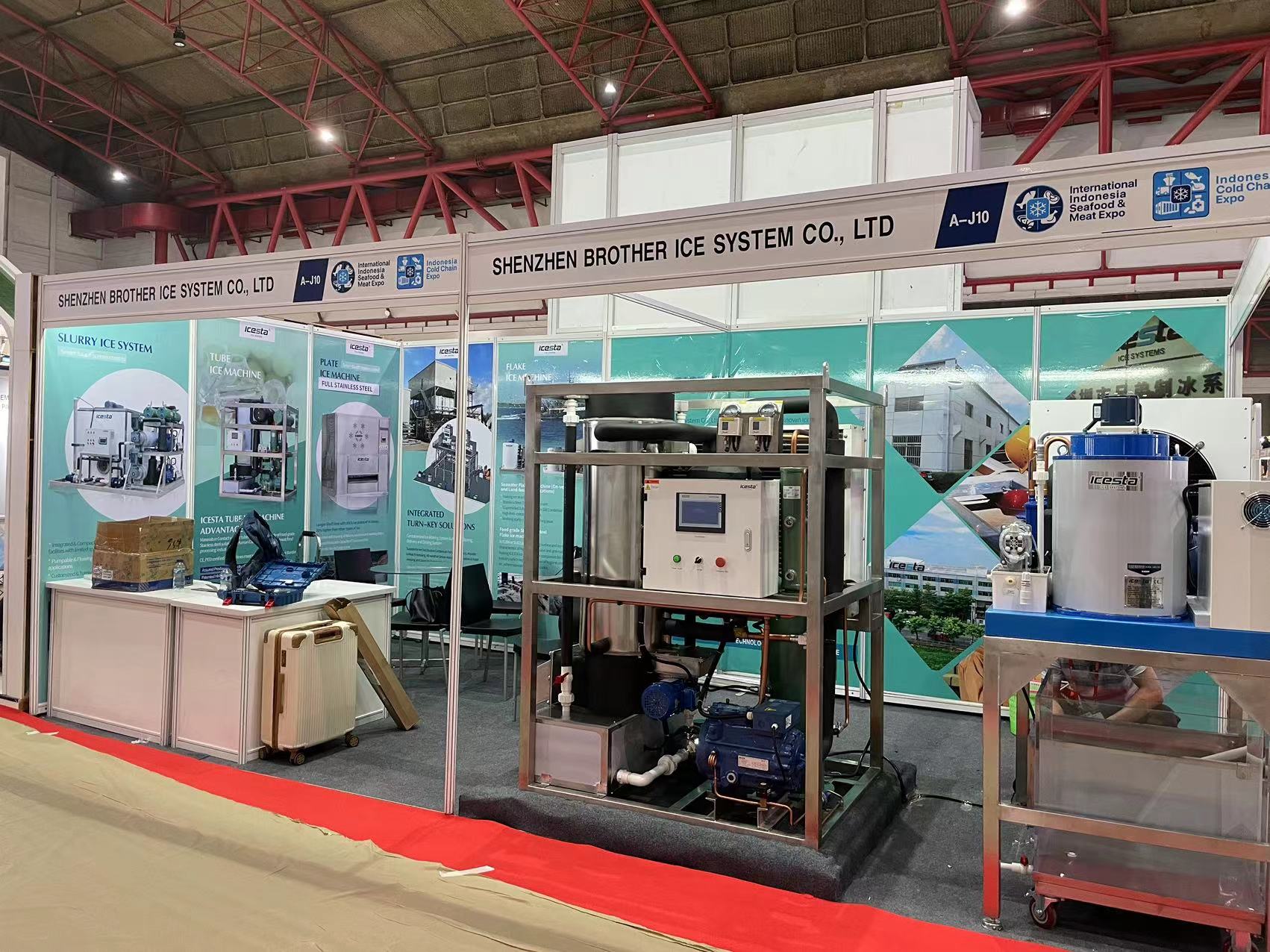 The ICESTA tube ice display machine was purchased directly with Indonesian currency 4