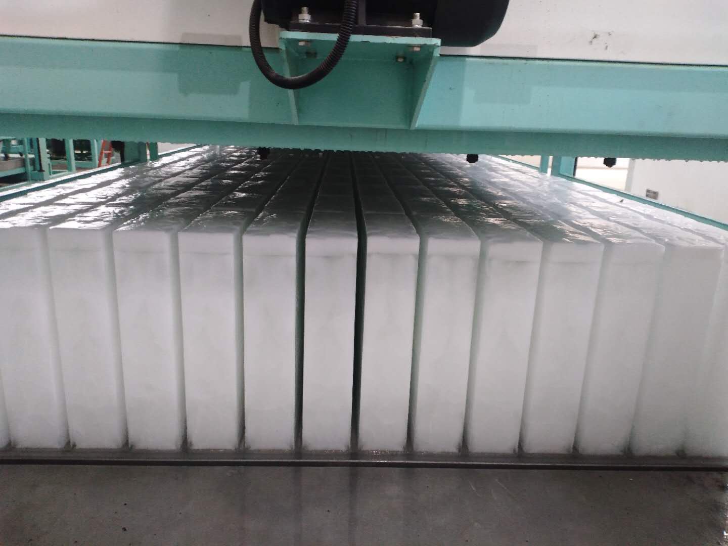 ICESTA water cooling Block ice machine installation & ice making test before shipping 14