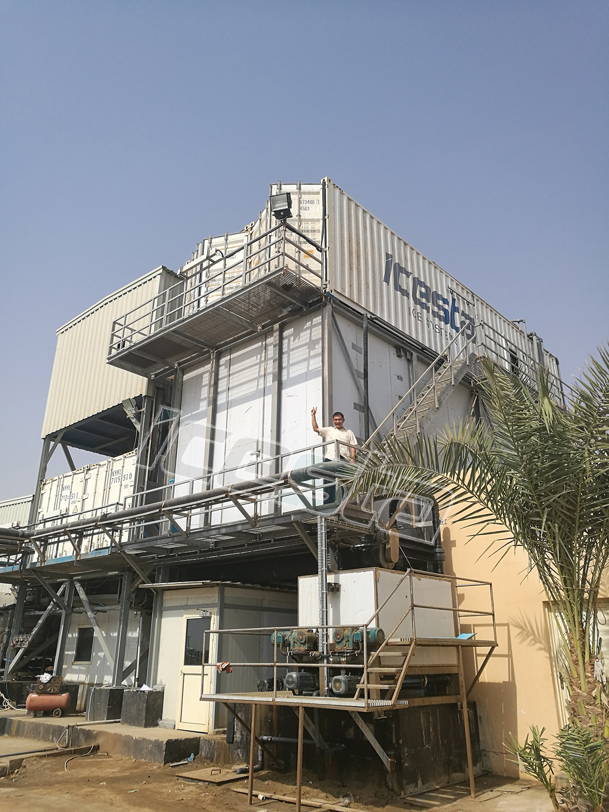 ICESTA Containerized flake ice machine+Automatic ice raker storage & screw ice delivery system+Slurry ice mixing system 1